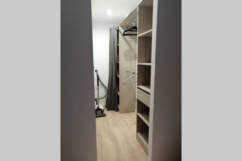 Charmant Appartement Avec Terrasse Pont-de-lʼIsère Eksteriør billede