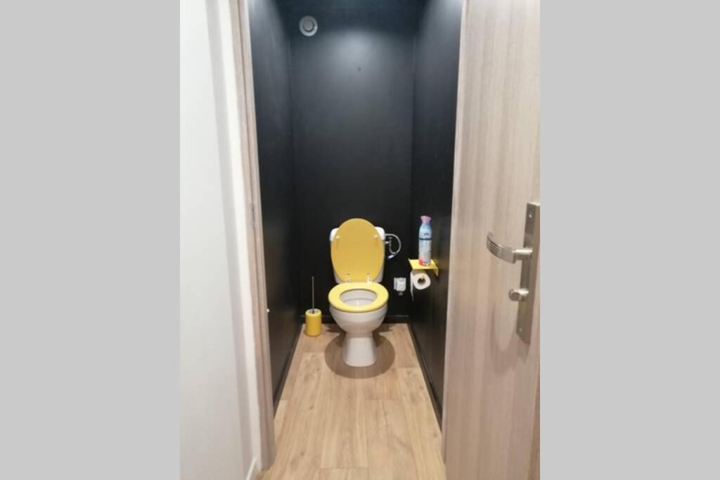 Charmant Appartement Avec Terrasse Pont-de-lʼIsère Eksteriør billede